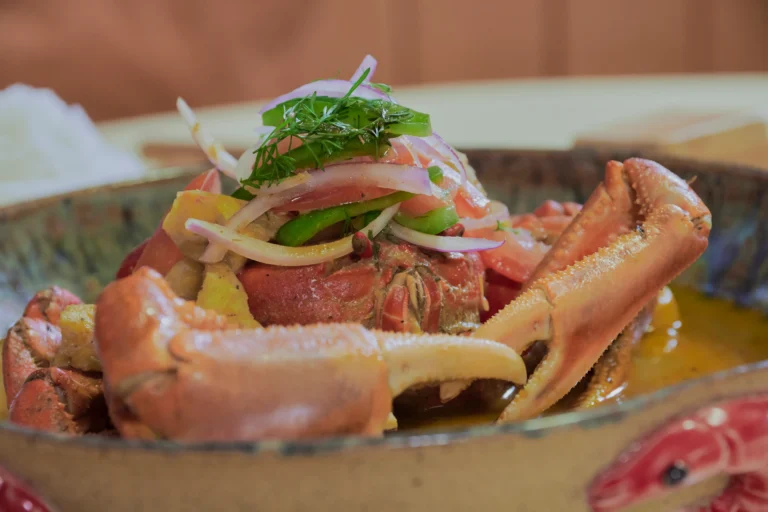 Sopa de cangrejo de Hola La Ola en Puerto Jelí