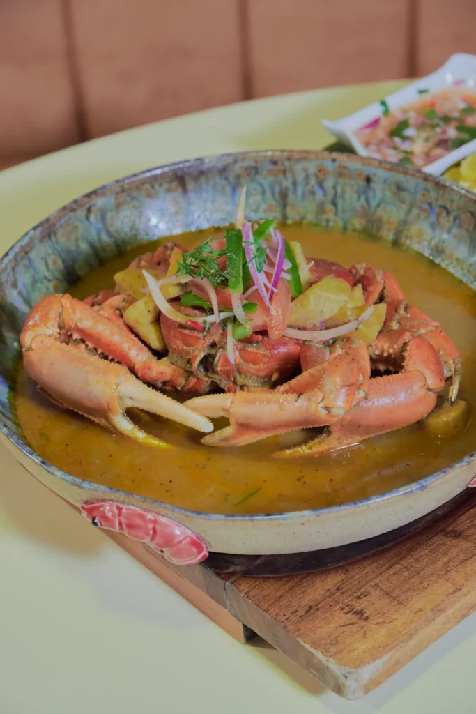 Sopa de cangrejo de Hola La Ola en Puerto Jelí