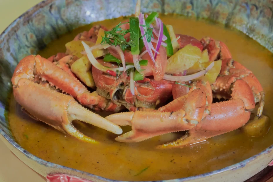 Sopa de cangrejo de Hola La Ola en Puerto Jelí